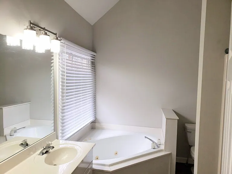 1352 Hearthstone Way NW — Photo 25