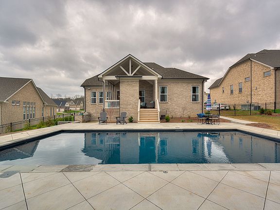 5th image of 283 Burberry Glen Blvd