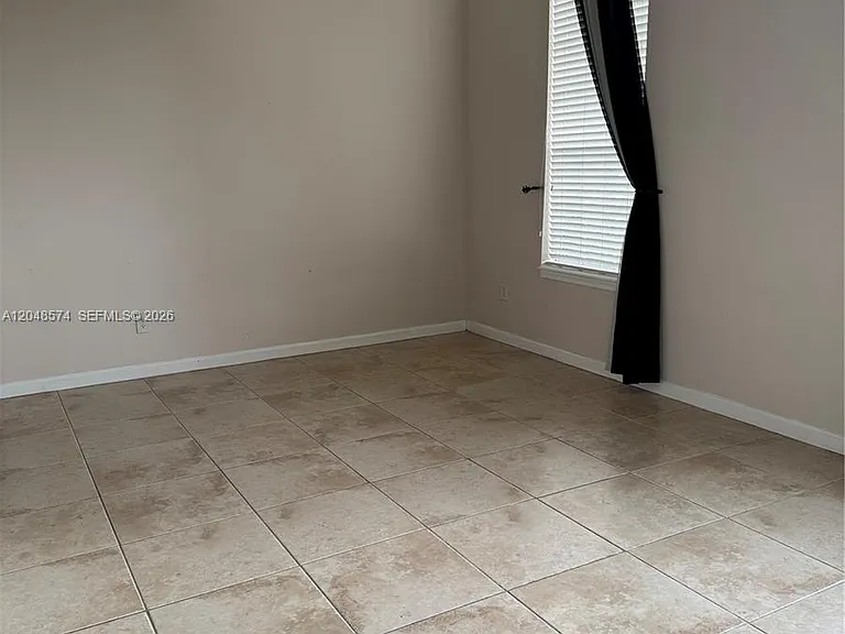 1205 Crystal Way #E — Photo 6