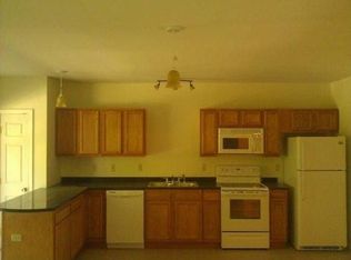 88 Walter St APT 4, Bangor, ME 04401