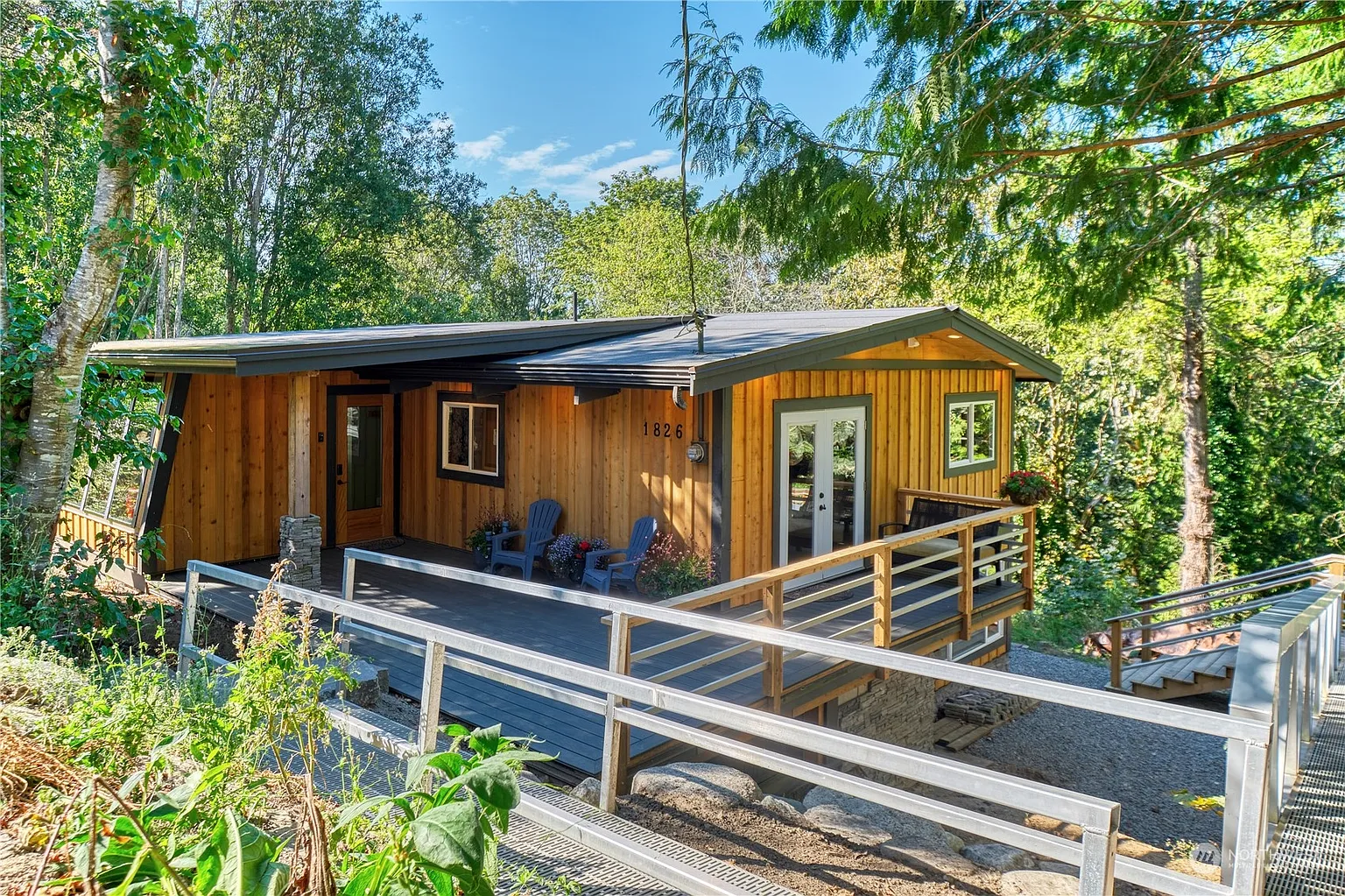 1826 Cliff Road photo 1
