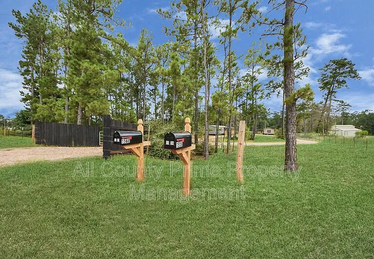 1556 Brown Rd — Photo 27