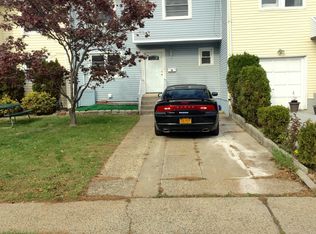 173 Regis Dr, Staten Island, NY 10314