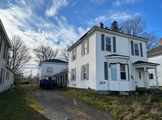 11 School St, Monticello, ME 04760