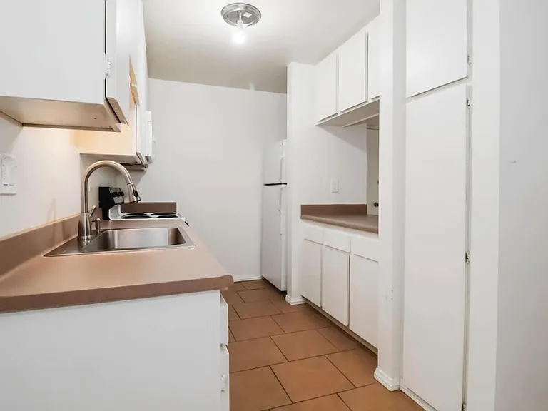 5700 Baltimore Dr #187 — Photo 9
