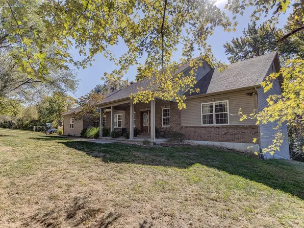 46 S Main St, Glen Carbon, IL 62034
