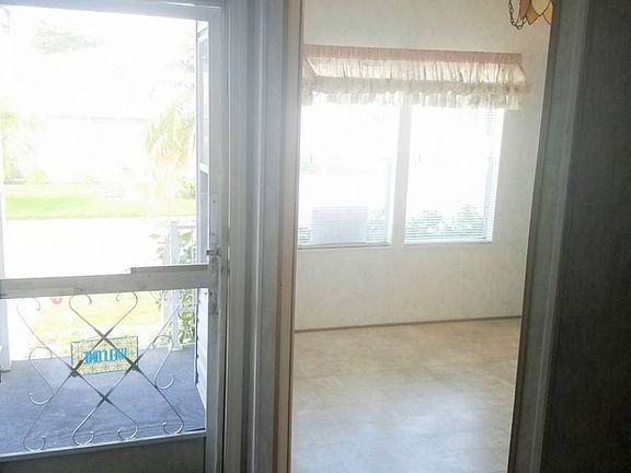 3rd image of 1680 Poppy Cir