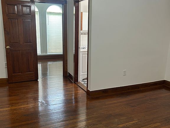 2nd image of 118 Menores Ave #7