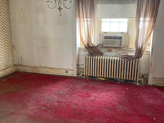 3rd image of 6210 N Fairhill St