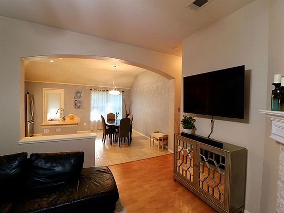 5th image of 552 Lowery Oaks Trl