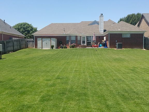 4th image of 7194 Fox Creek Dr