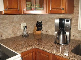 39 Glenview Dr, West Springfield, MA 01089