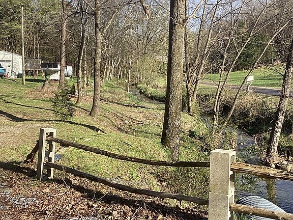 2nd image of 334 Richardson Hollow Ln