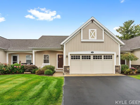 884 S Center Park Dr SW #7, Byron Center, MI 49315