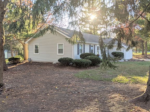 3rd image of 21401 W Starry Ln