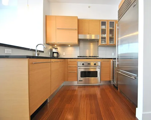 Sold by Real Direct | media 2