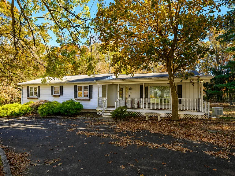 179 Farmers Ln — Photo 4