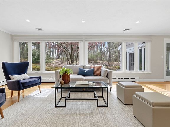 2nd image of 31 Huckleberry Hill Rd