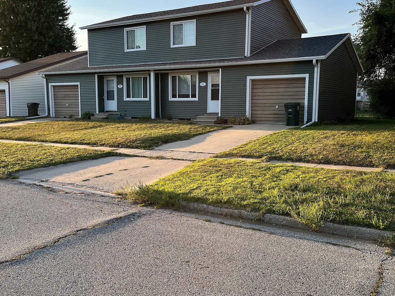 2 bed, 1.5 bath, 1500 sqft, $1,250 — Photo 2