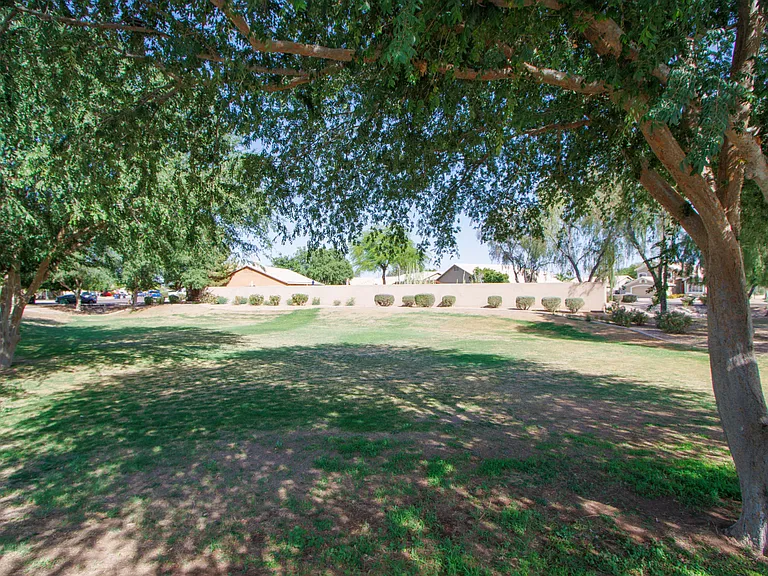 363 W Baylor Ln — Photo 25