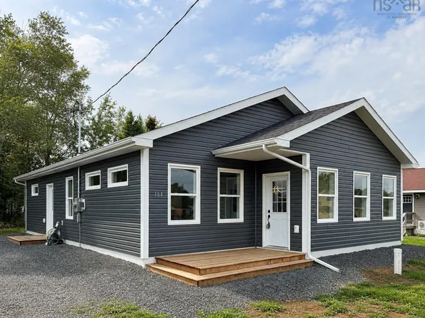 164 Oak St, Pictou, NS B0K 1X0