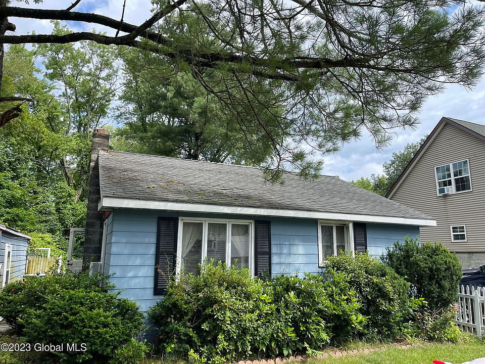 15 Schaffer Drive, Cohoes, NY 12047 Zillow