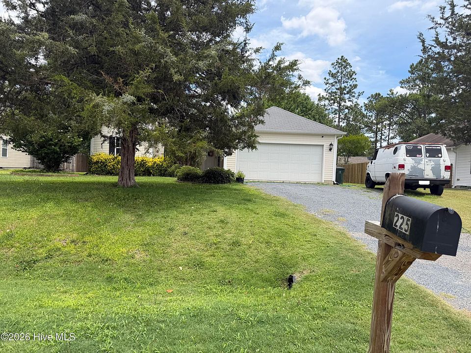 1st image of 225 Woodgreen Lane