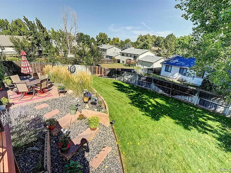 10610 Albion St — Photo 19