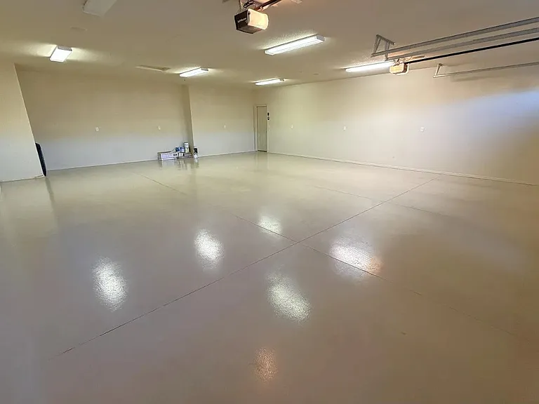 1034 Gleneagles Dr — Photo 13