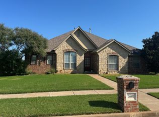 2601 SE 7th St, Moore, OK 73160