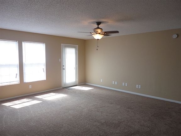 2nd image of 109 Parkview Dr