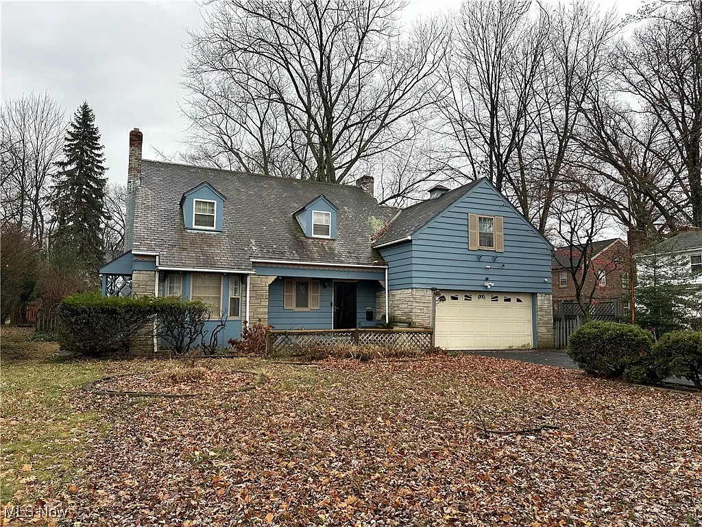 15892 Fenemore Rd photo 1
