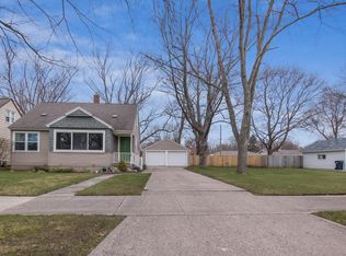73 W 30th St, Holland, MI 49423