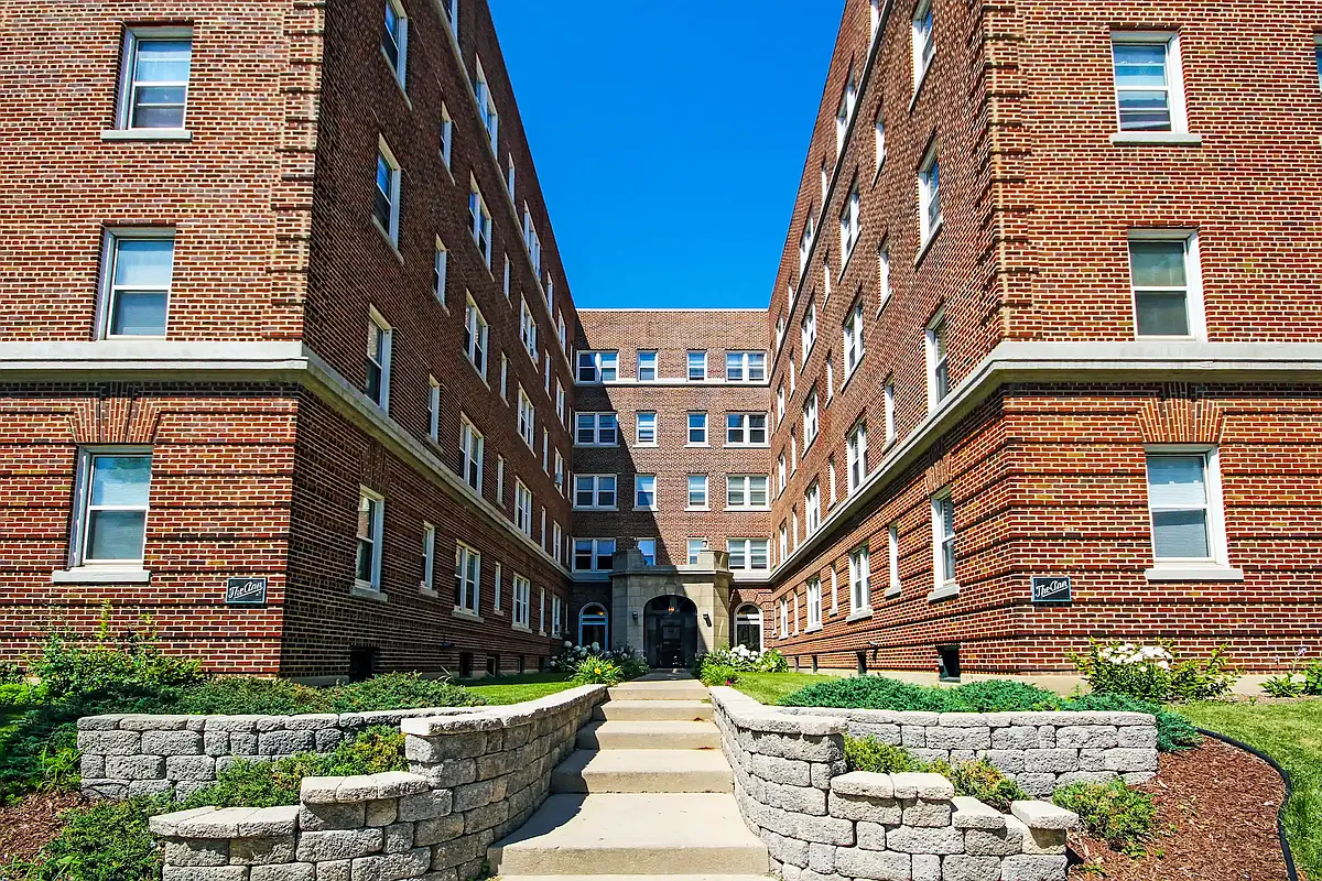 Building Photo - Himount Gardens