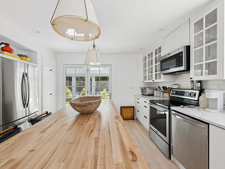 56 Underwood Dr — Photo 15