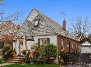 48-55 211th St, Bayside Hills, NY 11364