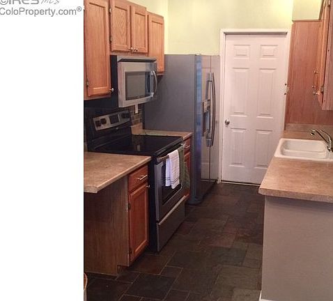 SS Kitchen Slate Flooring