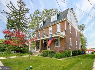 412 W Walnut St, North Wales, PA 19454