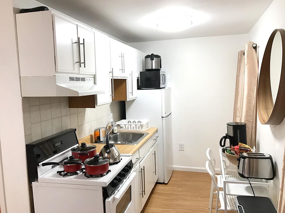 2nd image of 36 Telegraph St #31