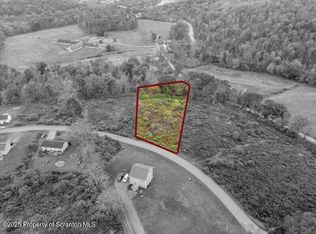 18 Walnut Ridge Dr, Mehoopany, PA 18629