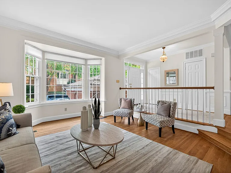 8016 Quarry Ridge Way — Photo 4