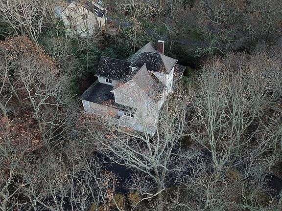 4th image of 44 Rock Ridge Rd