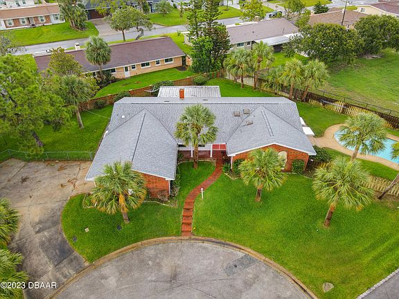 2nd image of 93 Saint Anne Cir