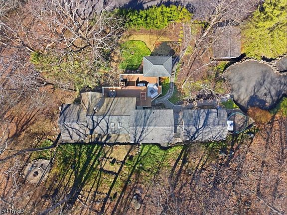 4th image of 363 Springbrook Trl