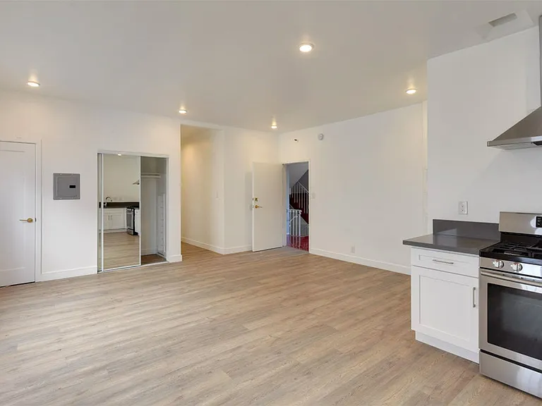 722 S Manhattan Pl — Photo 24
