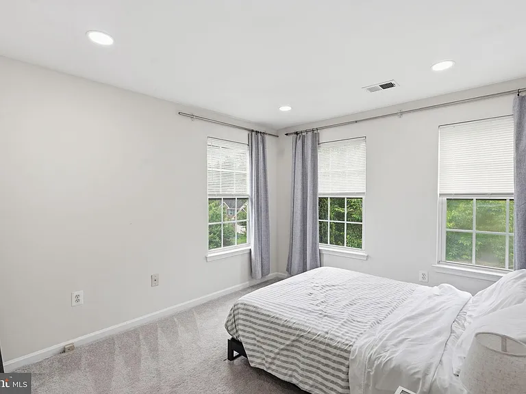 1908 Orchard Hill Dr — Photo 10