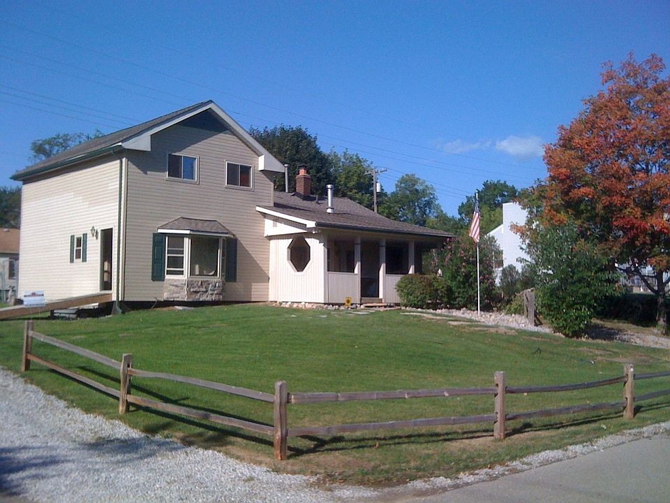 2nd image of 5235 Eagle Lake Dr