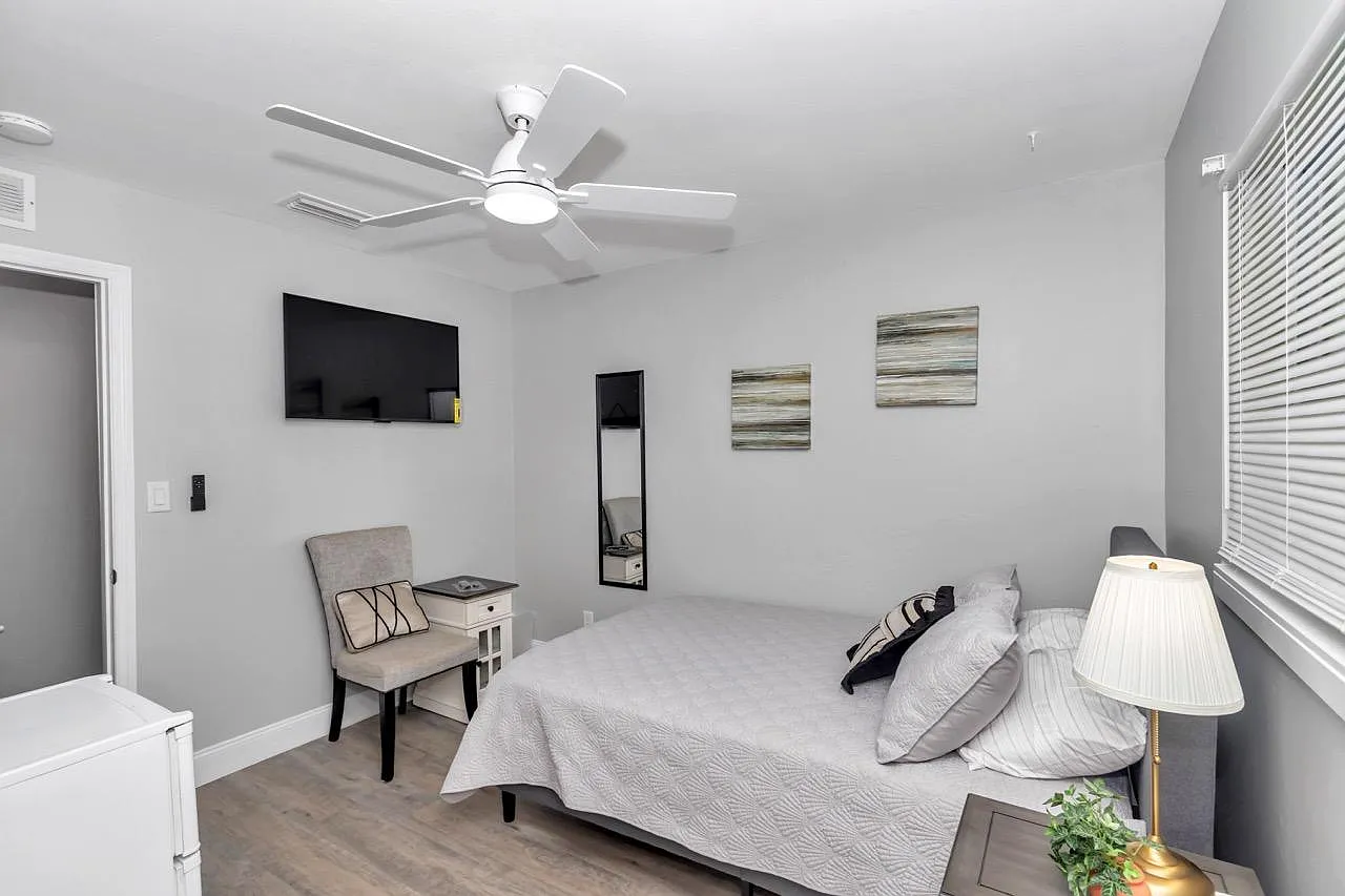 4 bed, 2.0 bath, 1500 sqft, $845 — Photo 2