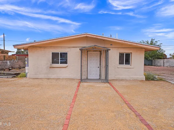 773 Lupe Anna Ln, Socorro, TX 79927