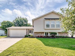 115 Stonecrest Ln, Saint Peters, MO 63304